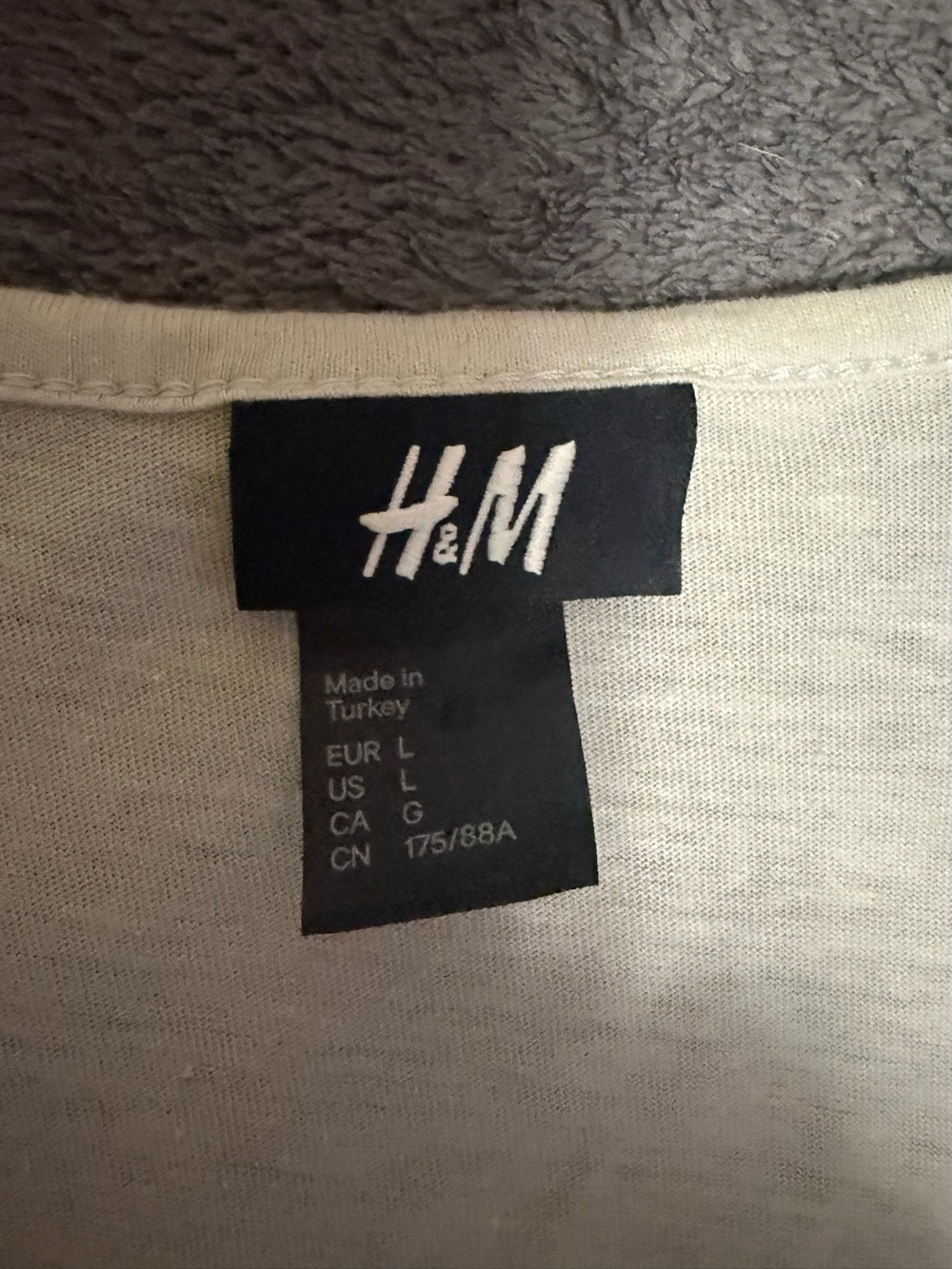 H&M Light Gray Ruffle Vest Scarf - Picture 6 of 11